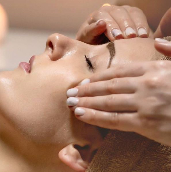 Скульптурный массаж лица