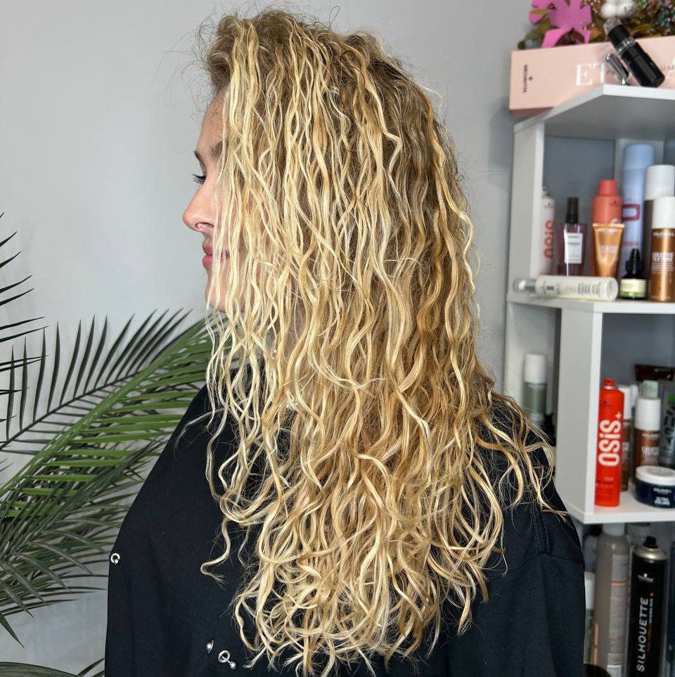 Перманентная завивка волос (Длинные волосы)