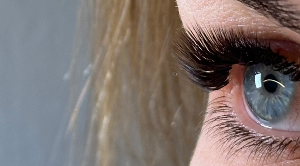 Наращивание нижних ресниц