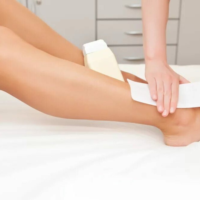 Восковая депиляция. Ноги полностью.