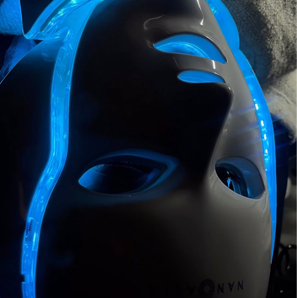 LED маска для фотодинамической терапии NANOASIA