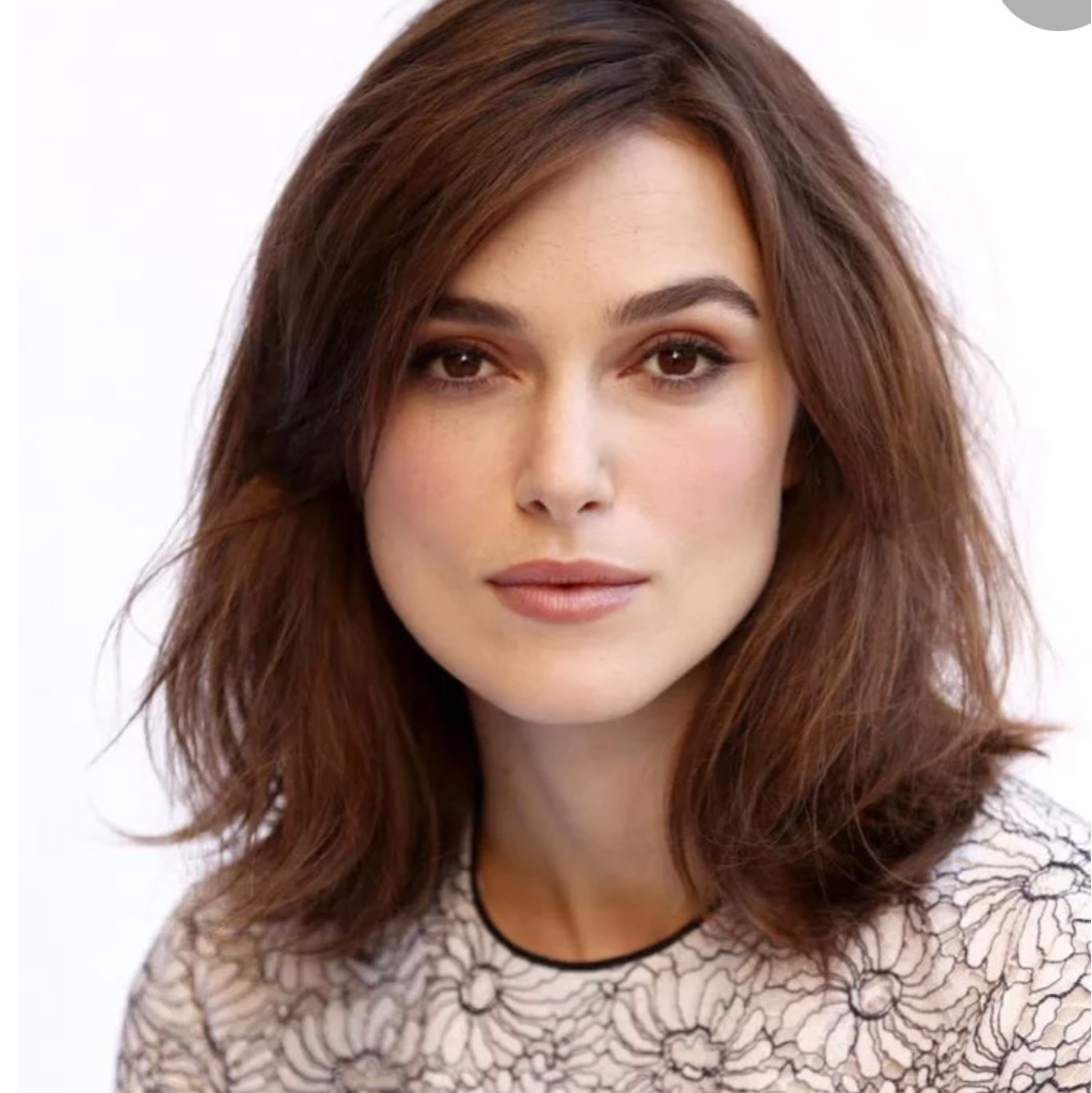 Окрашивание т/т средние волосы.  Материал входит в стоимость.