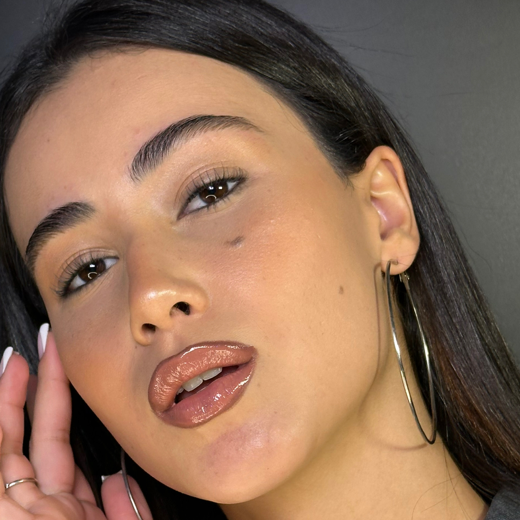 Коррекция бровей