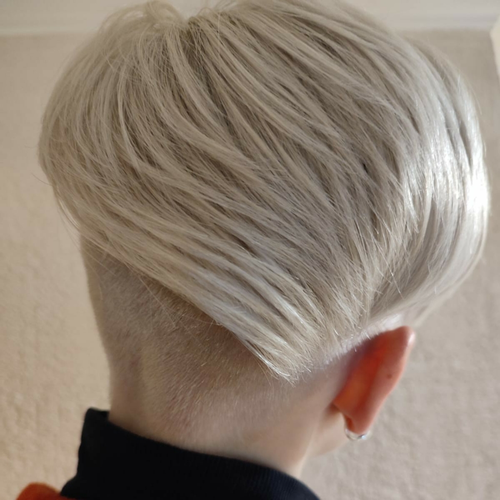 Стрижка модельная по Demetrius