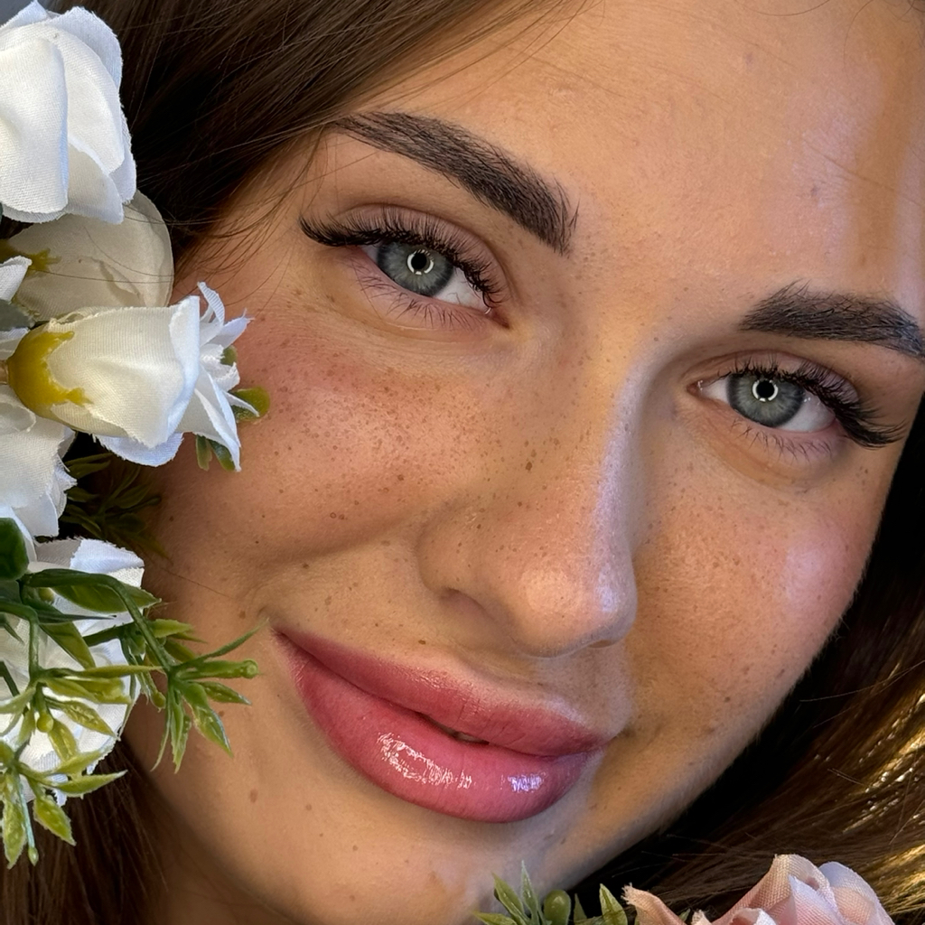 Наращивание ресниц 2D