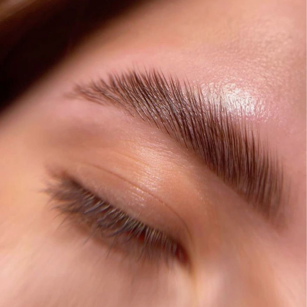 Ламинирование бровей