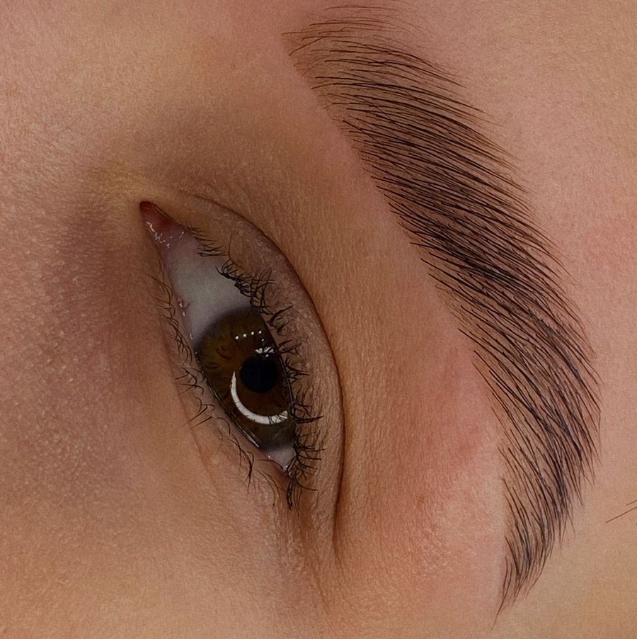 Коррекция бровей (с окрашиванием)