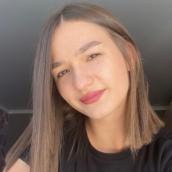Полина