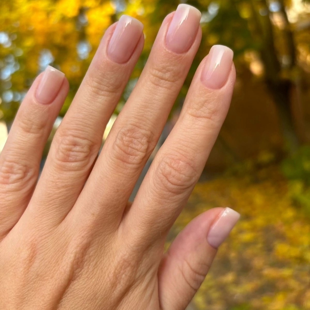 Маникюр без покрытия