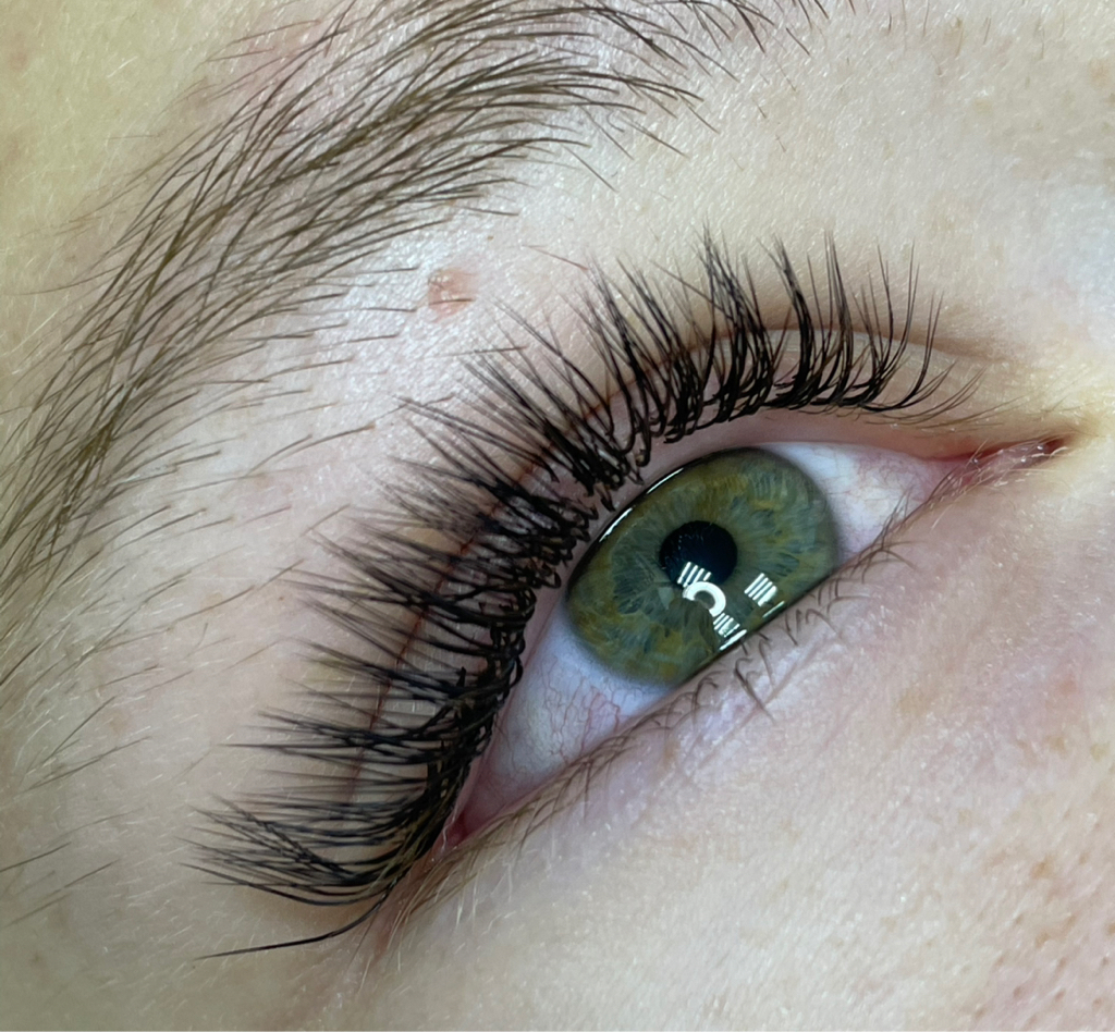 Наращивание ресниц 2D