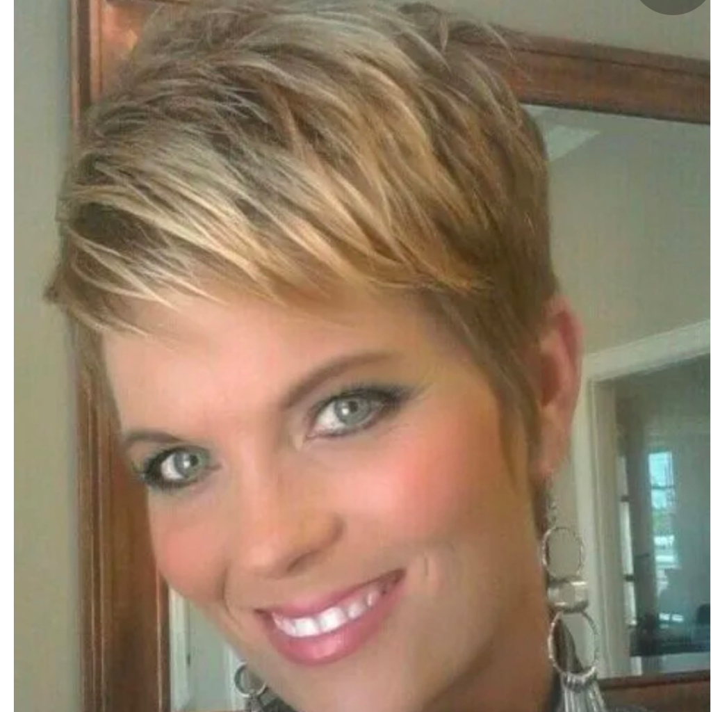 Мелирование на короткие волосы, материал входит в стоимость