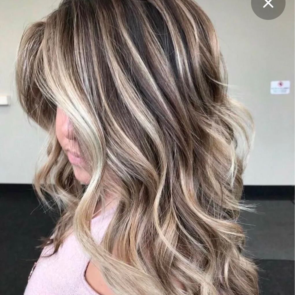 Мелирование на длинные волосы.  Материал входит в стоимость