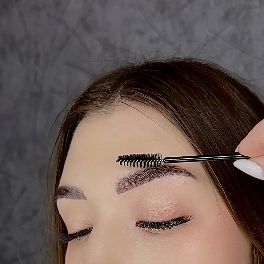 Архитектура бровей краска/хна