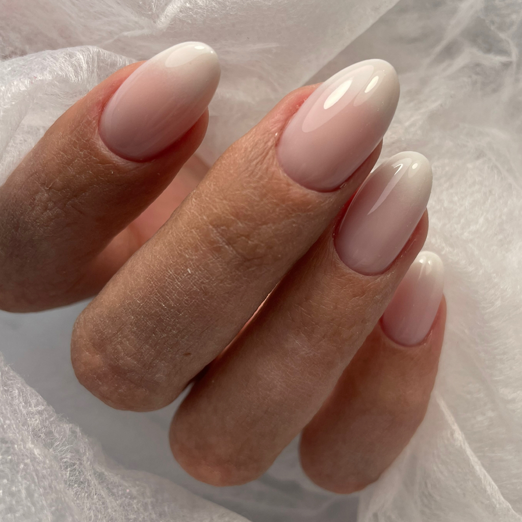 наращивание коротких ногтей