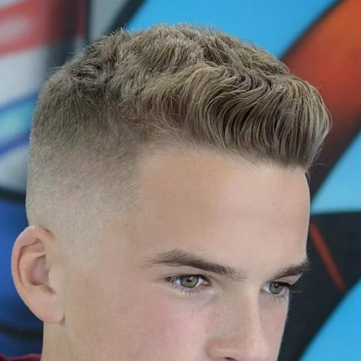 Мужская стрижка ,переход с эл.бритвы или удлиненная