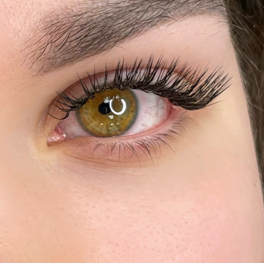 Наращивание ресниц классика