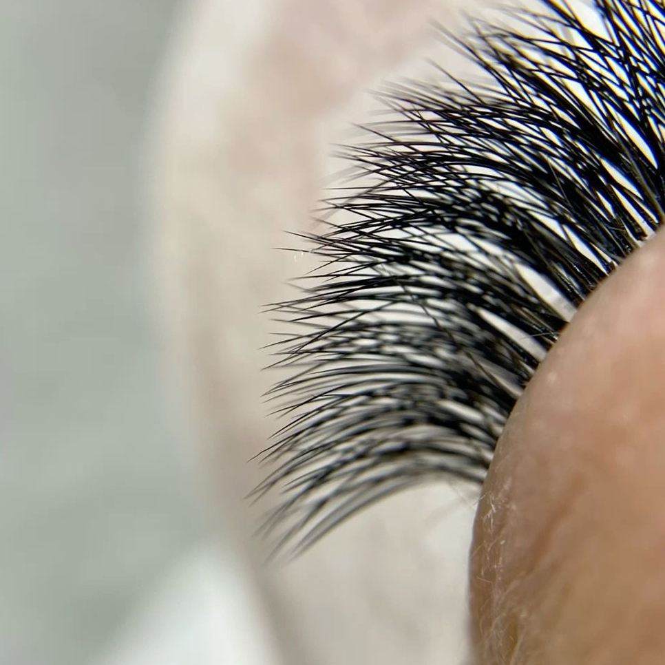 Наращивание ресниц 2,5D