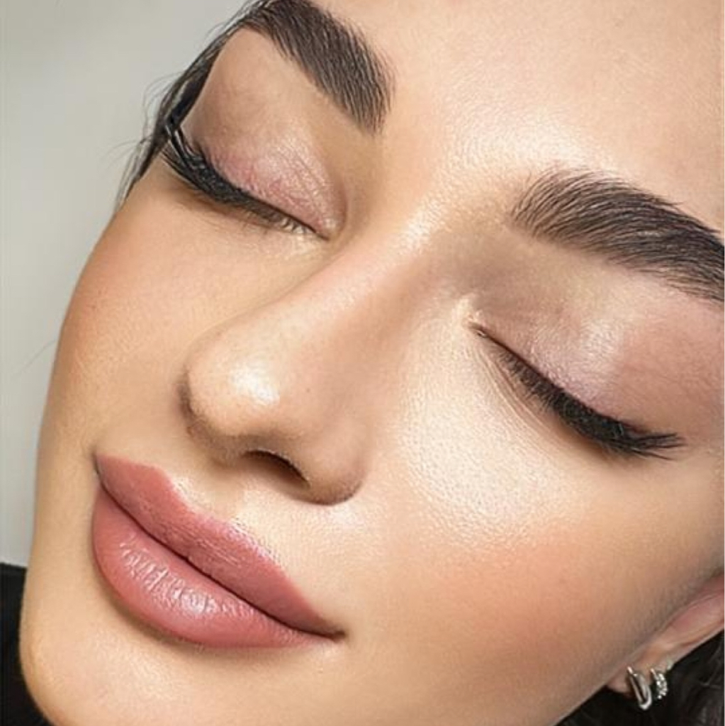 Наращивание поресничное (уголки глаз)