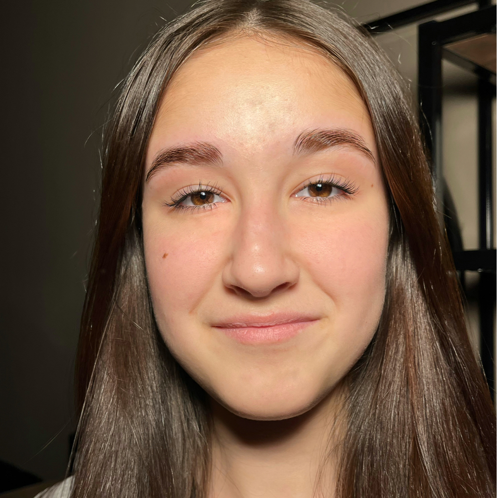 Коррекция бровей