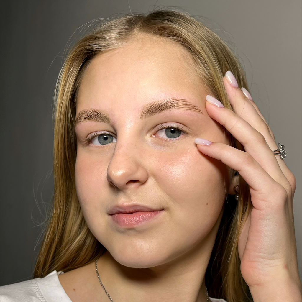 Осветление, тонирование бровей