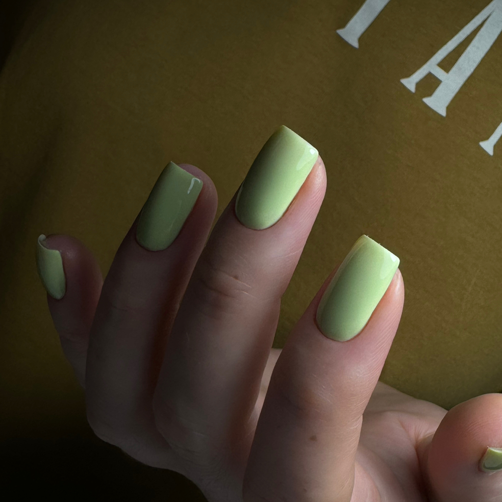 Маникюр с покрытием гель лак