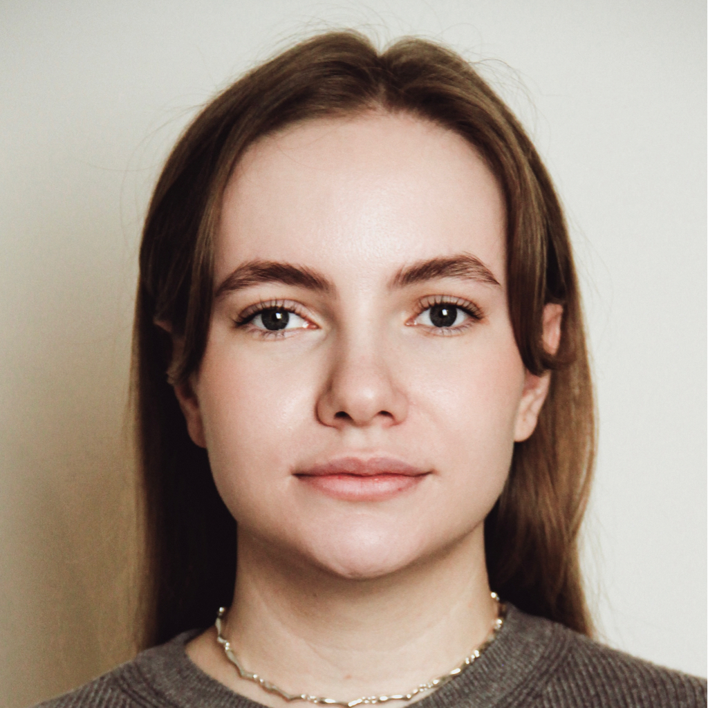 К Полина