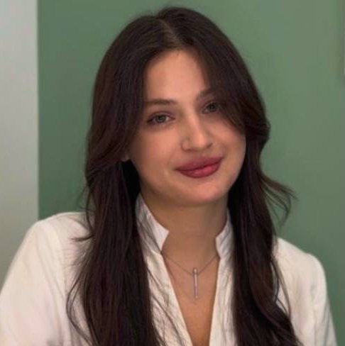 Якубова Айка