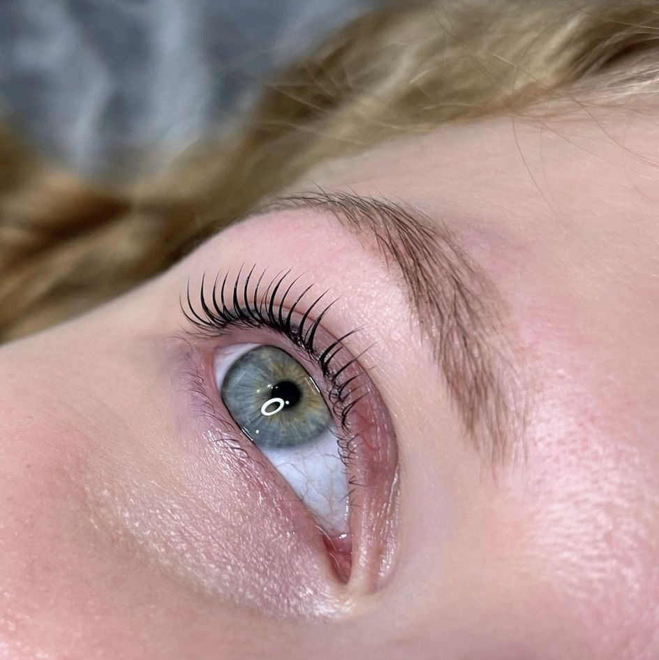 Ламинирование ресниц + окрашивание