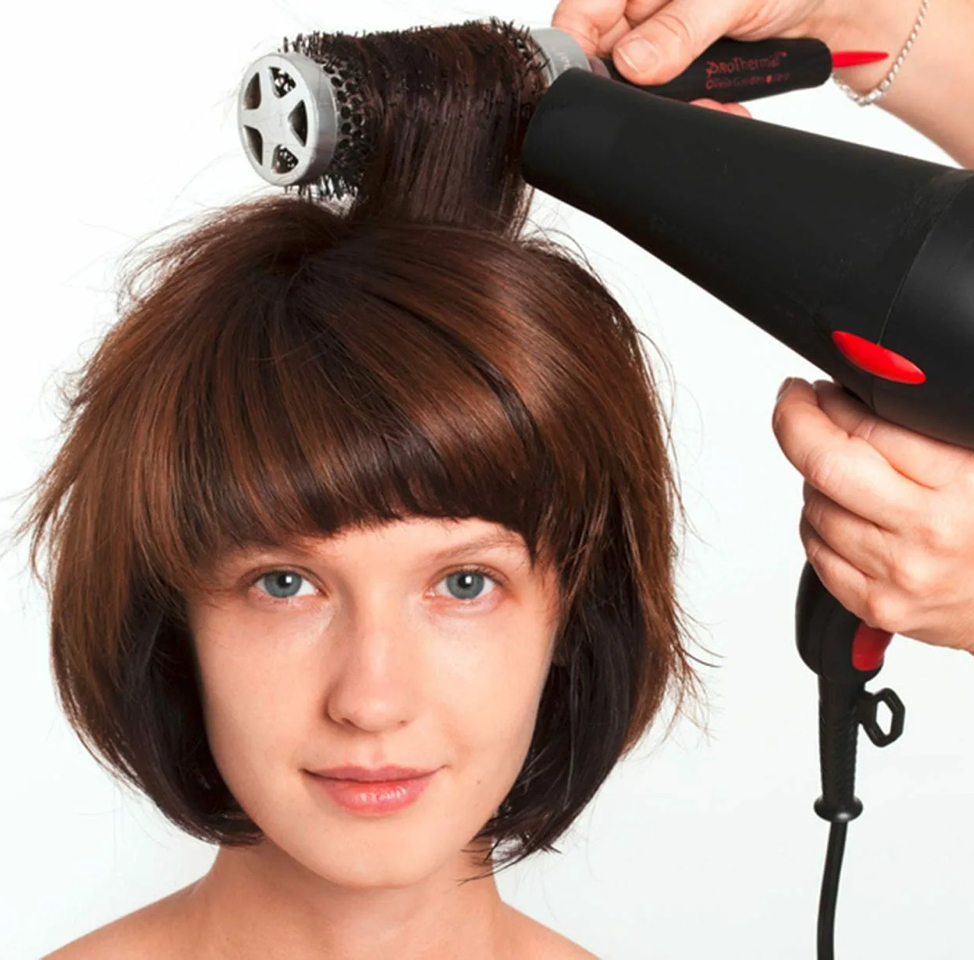 Укладка легкая (мытье, сушка, легкая укладка феном)