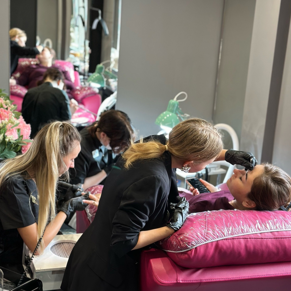 Маникюр гель лак + педикюр гель лак + окрашивание волос