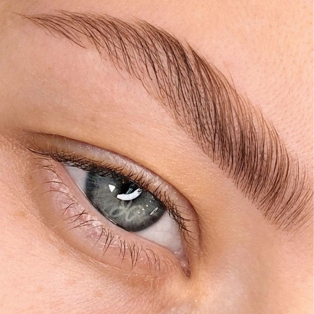 Browset 1 Оформление бровей (коррекция воск/пинцет+окрашивание)