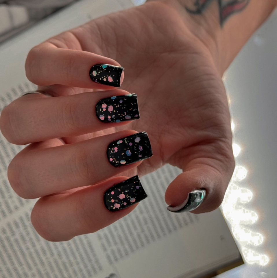Nails “medium”