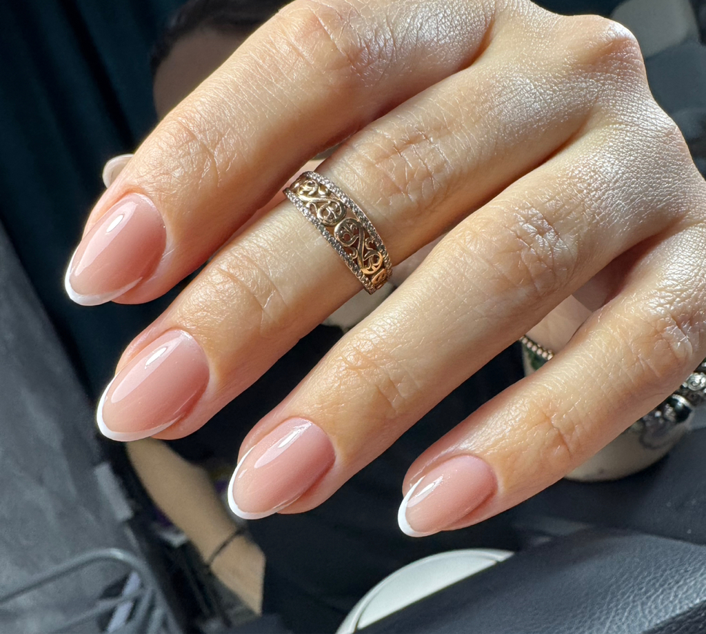 Маникюр с покрытием гель