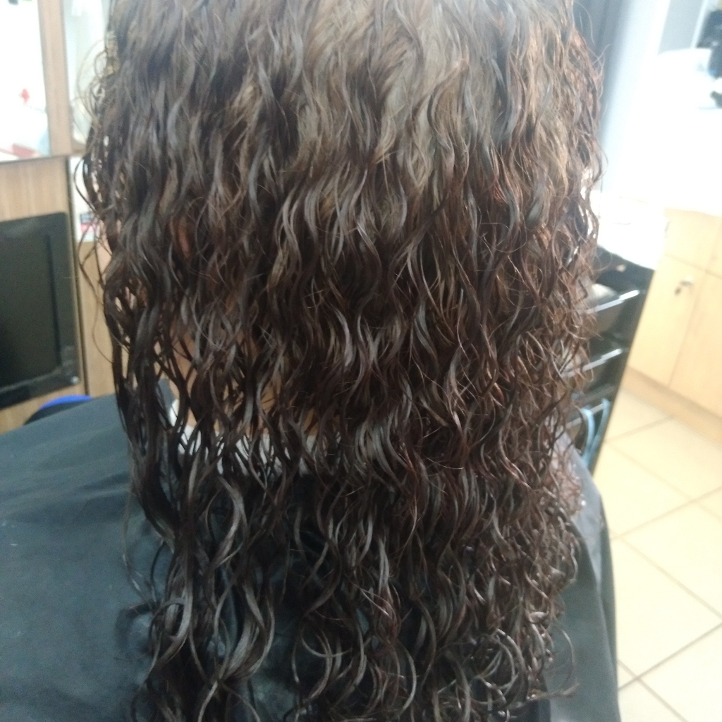 Химическая завивка волос
