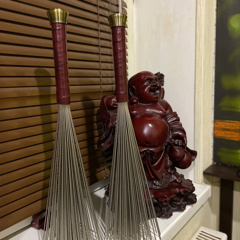 Даосский массаж металлическими вениками