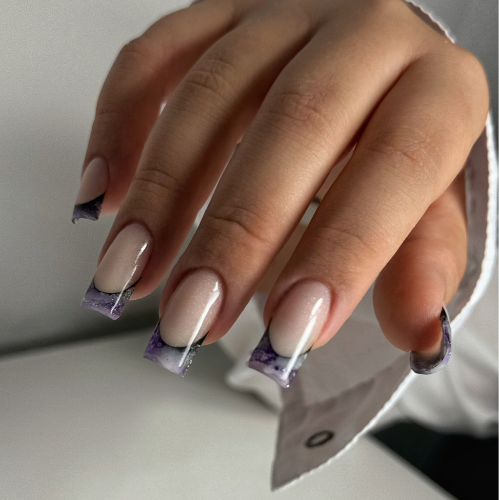 Выкладной французкий маникюр