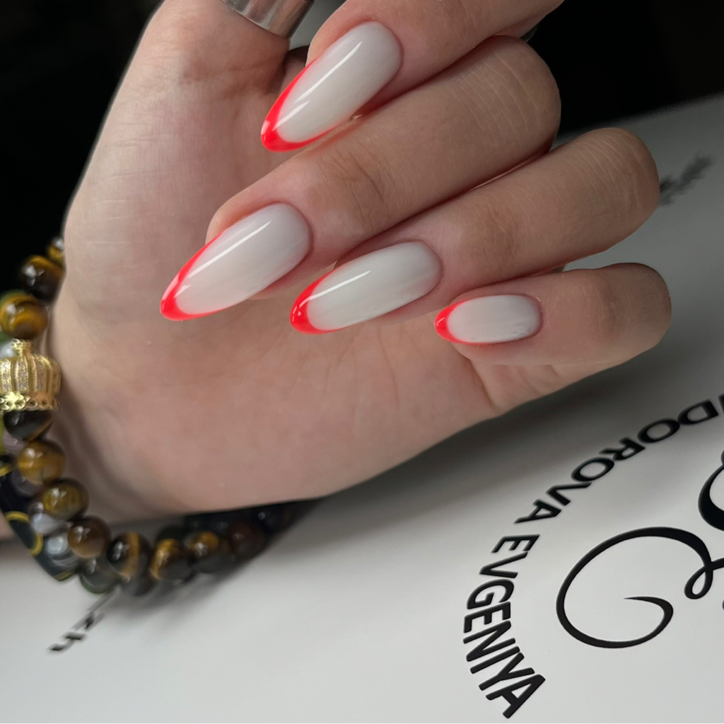 Наращивание ногтей френч