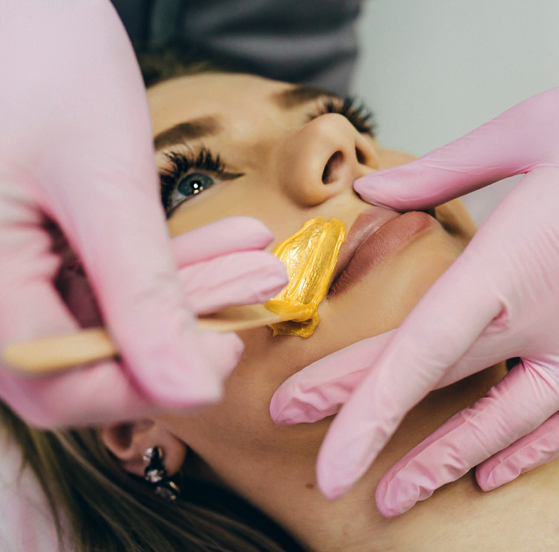 Удаление нежелательных волос с верхней губы