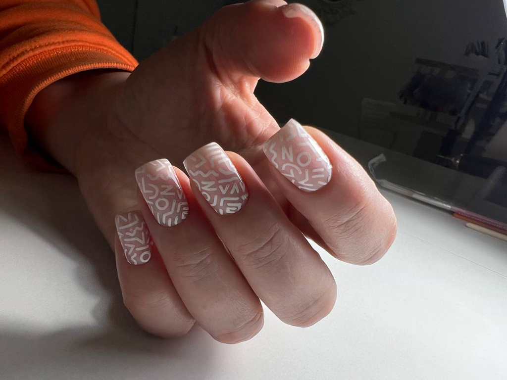 Маникюр аппаратный с гель покрытием