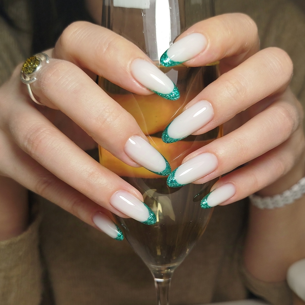 Коррекция ногтей