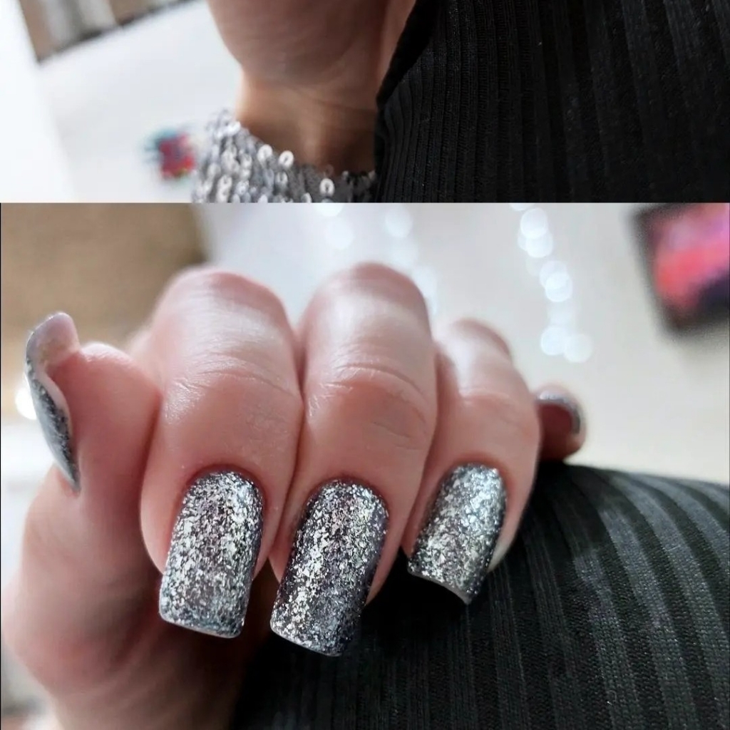 Маникюр + укрепление гелем (+ покрытие однотон)