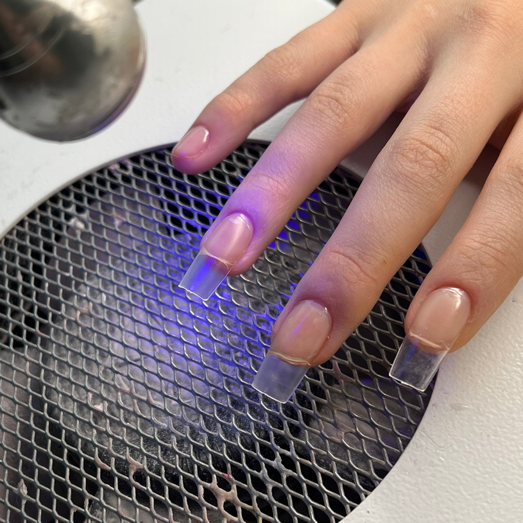 Наращивание 1 ногтя