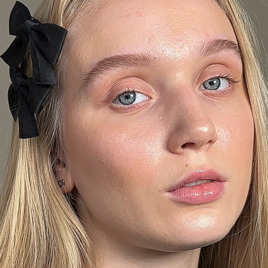 Окрашивание (осветление) бровей с коррекцией