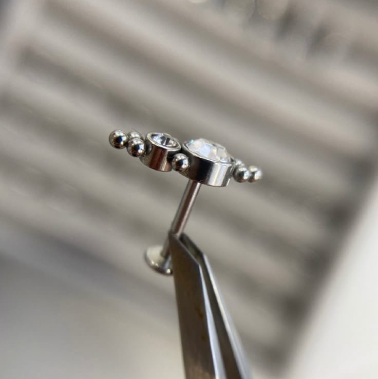 Замена сережки