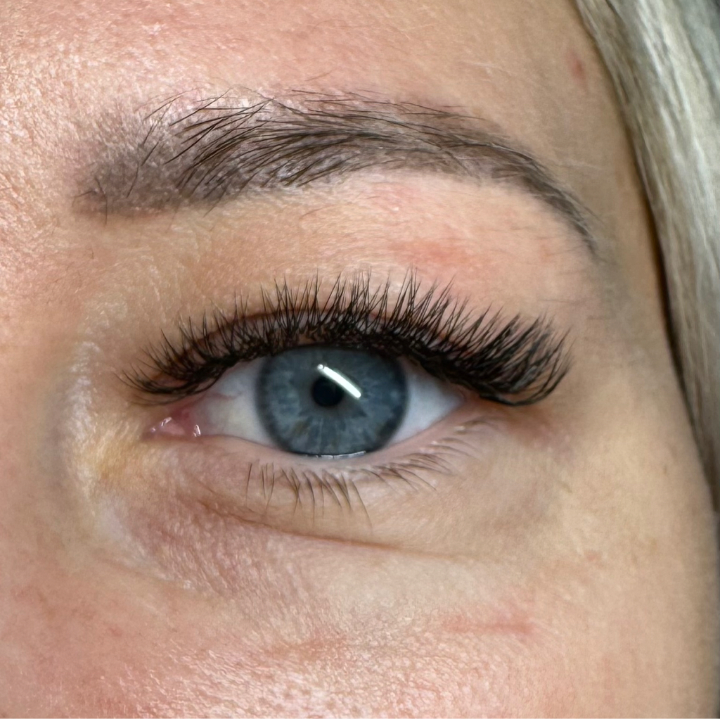 Наращивание ресниц 2D