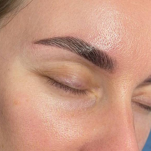 Долговременная укладка бровей