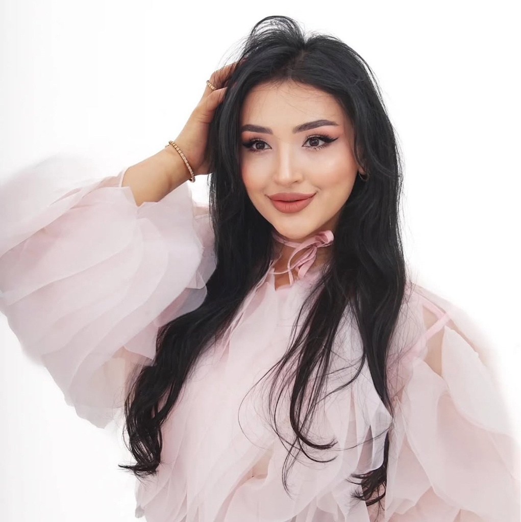 Давлатова Боня