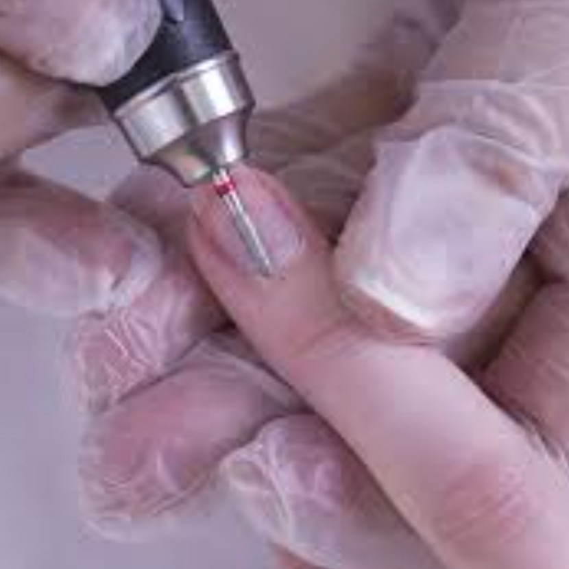 Аппаратный маникюр