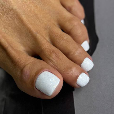 Обработка стопы и покрытие гель лаком