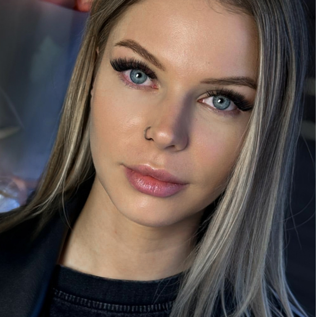 NEW! ЭКСПРЕСС КОМБО ЗА 3990₽  (Наращивание ресниц до 1.5d + окрашивание и коррекция бровей) ЭКОНОМИЯ 1000₽